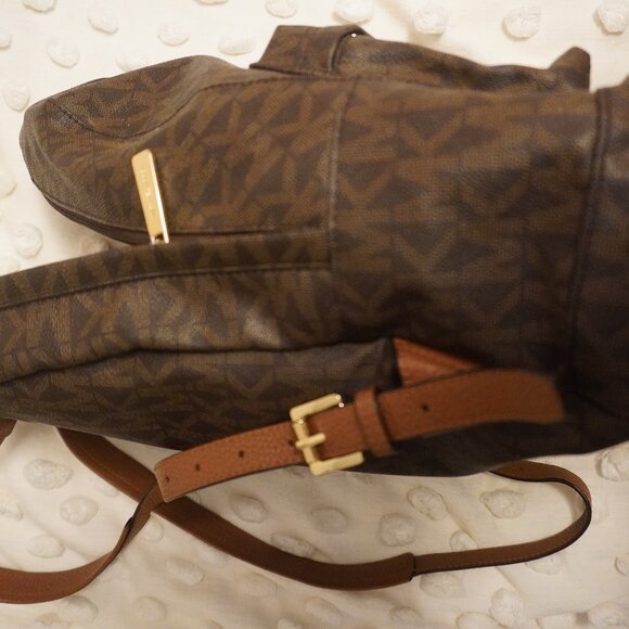 Michael Kors Logo Print Backpack - Picture 13 of 13